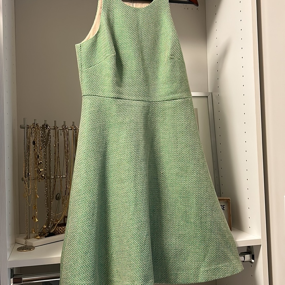 Banana shift dress. Size 4. Worn once.